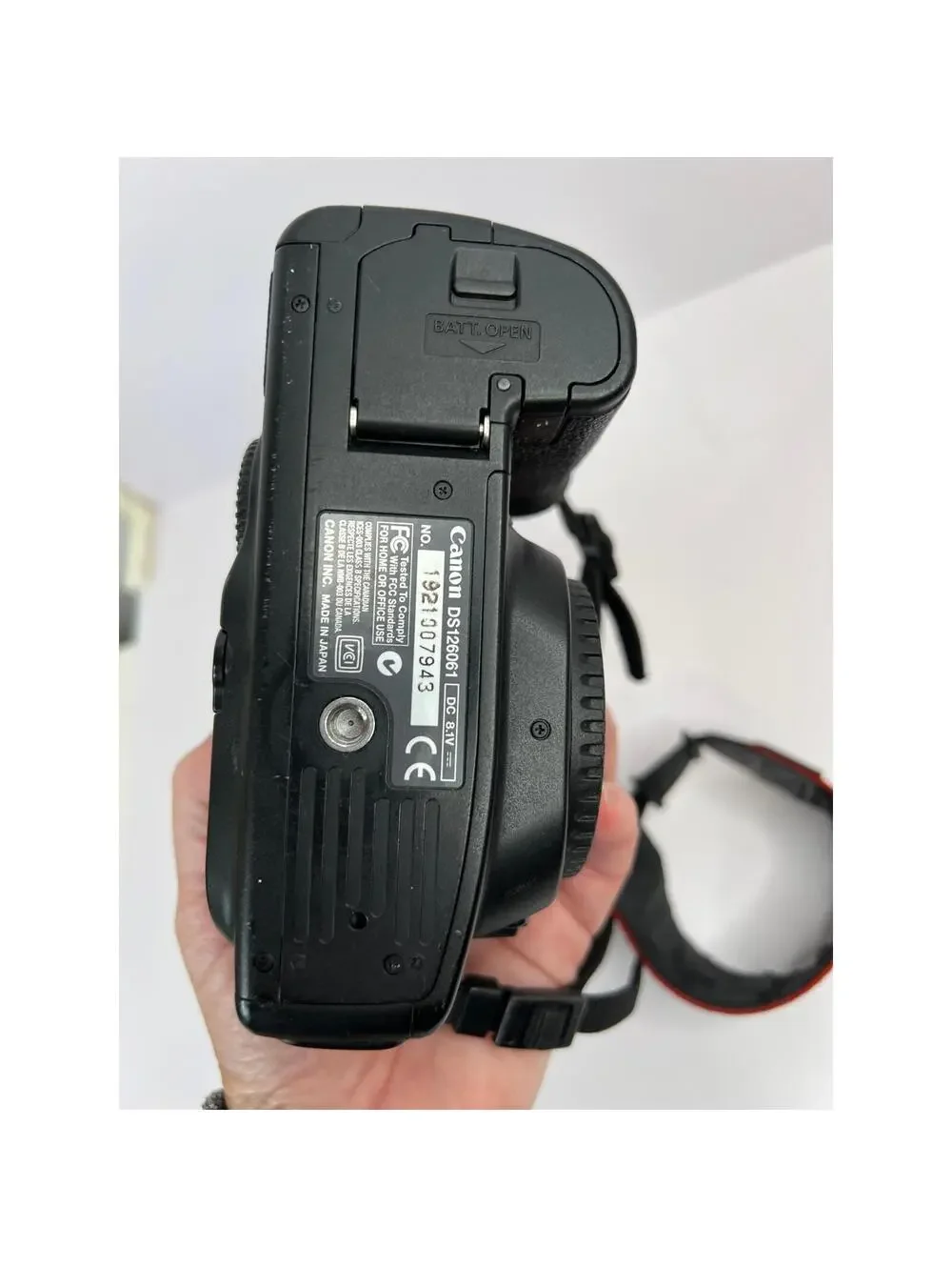 Canon EOS 20D DSLR Camera Body {8.2MP} (Body Only) *FOR PARTS - AS IS (#3)